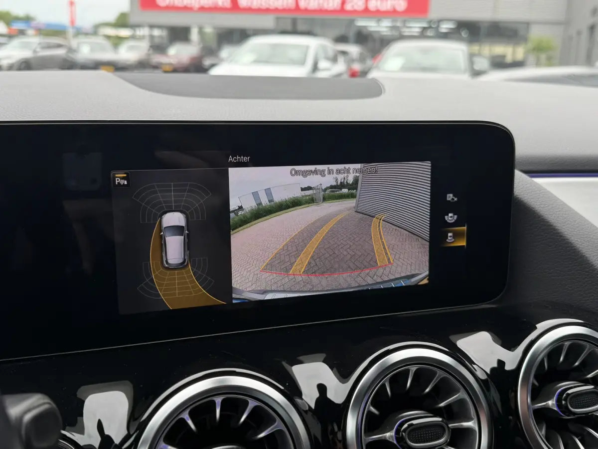 250 225 PK 4MATIC AMG Line Panoramadak Achteruitrijcamera DAB Carplay 19 inch velgen Ambienteverlichting