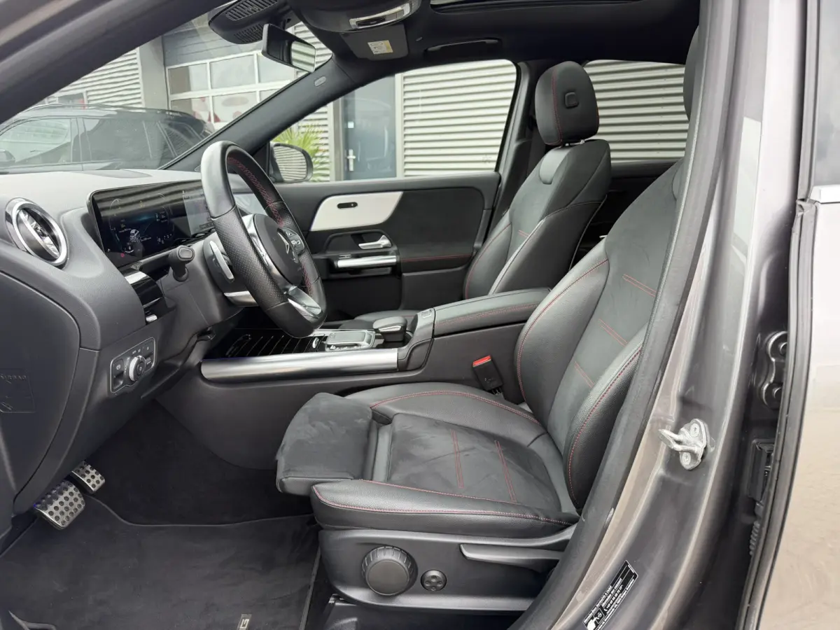 250 225 PK 4MATIC AMG Line Panoramadak Achteruitrijcamera DAB Carplay 19 inch velgen Ambienteverlichting