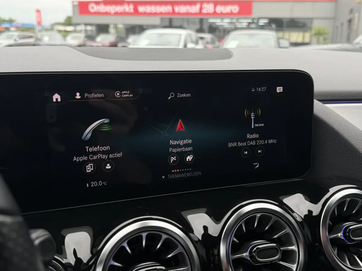 250 225 PK 4MATIC AMG Line Panoramadak Achteruitrijcamera DAB Carplay 19 inch velgen Ambienteverlichting