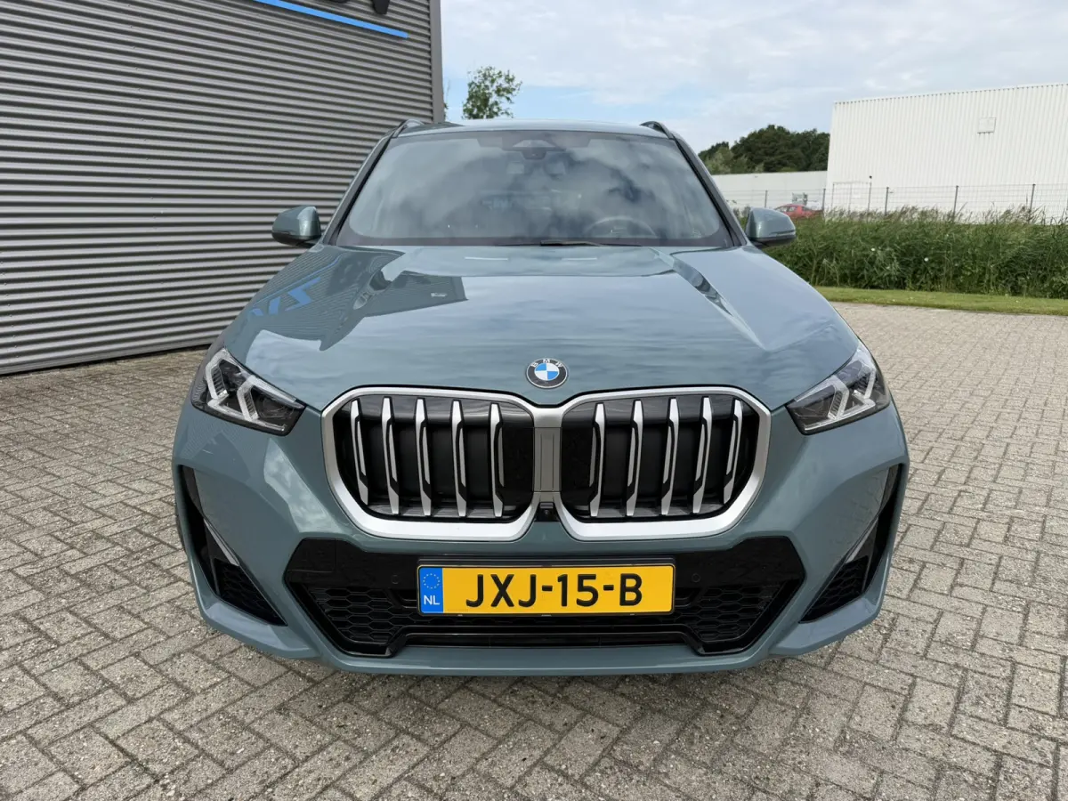 xDrive23i M Sport Panoramadak Trekhaak Head-Up Display Leder ACC Stoelverwarming Harman-Kardon Carplay 360 Camera Stuurwielverwarming