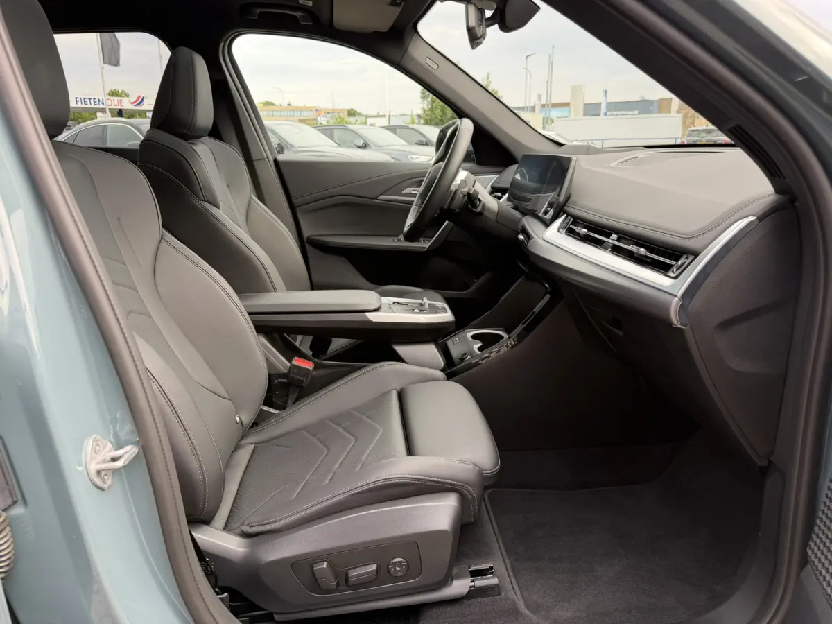 xDrive23i M Sport Panoramadak Trekhaak Head-Up Display Leder ACC Stoelverwarming Harman-Kardon Carplay 360 Camera Stuurwielverwarming