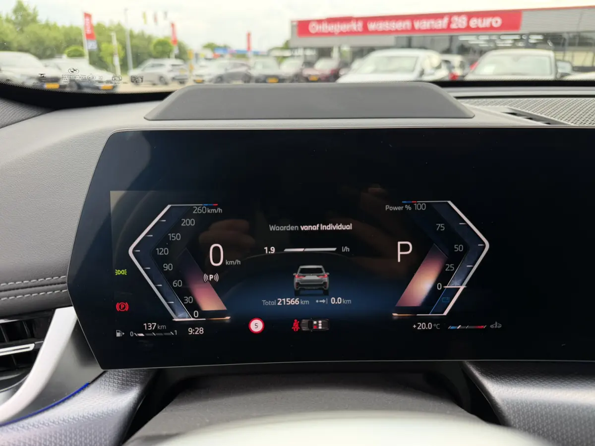 xDrive23i M Sport Panoramadak Trekhaak Head-Up Display Leder ACC Stoelverwarming Harman-Kardon Carplay 360 Camera Stuurwielverwarming