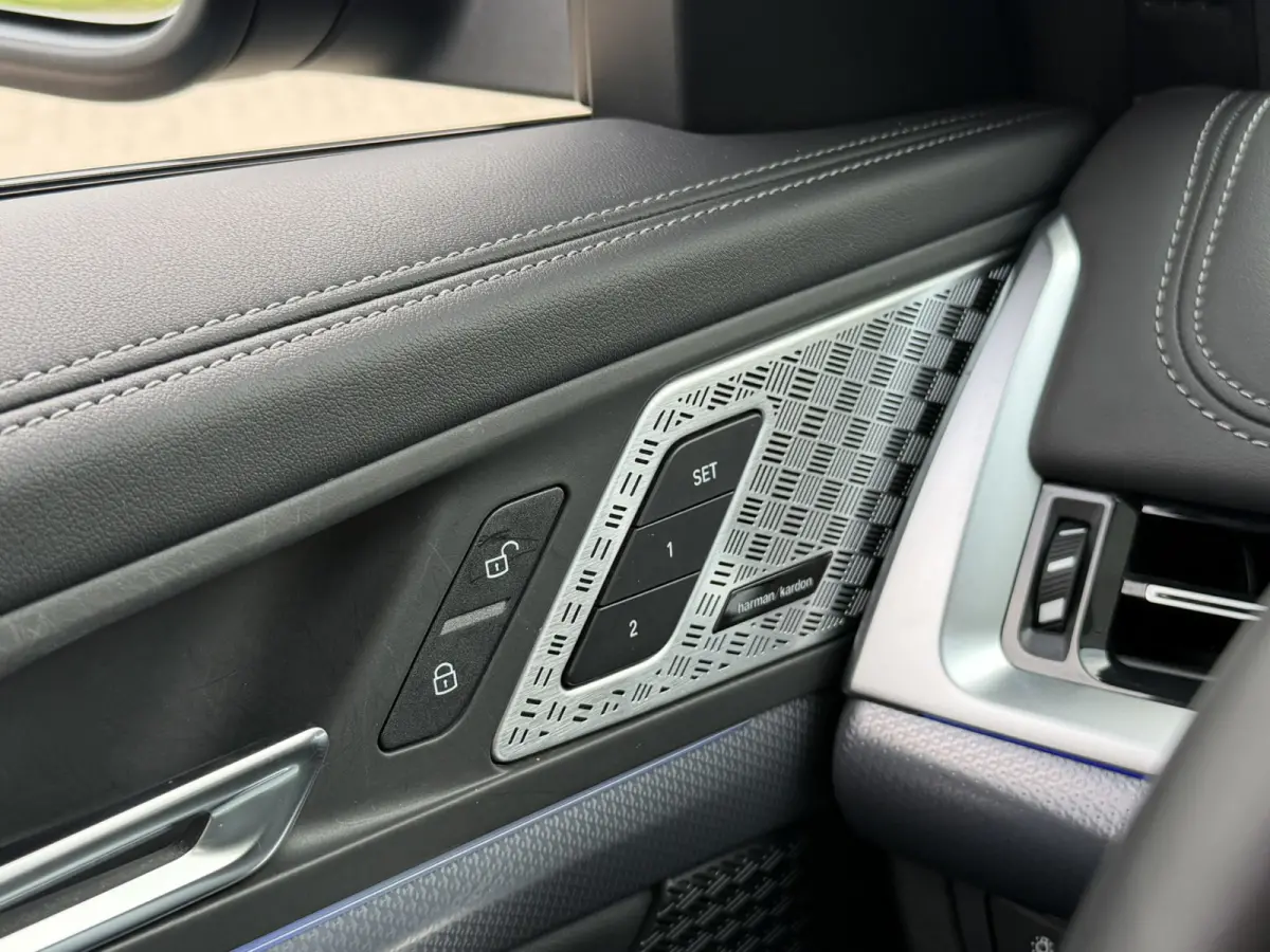 xDrive23i M Sport Panoramadak Trekhaak Head-Up Display Leder ACC Stoelverwarming Harman-Kardon Carplay 360 Camera Stuurwielverwarming