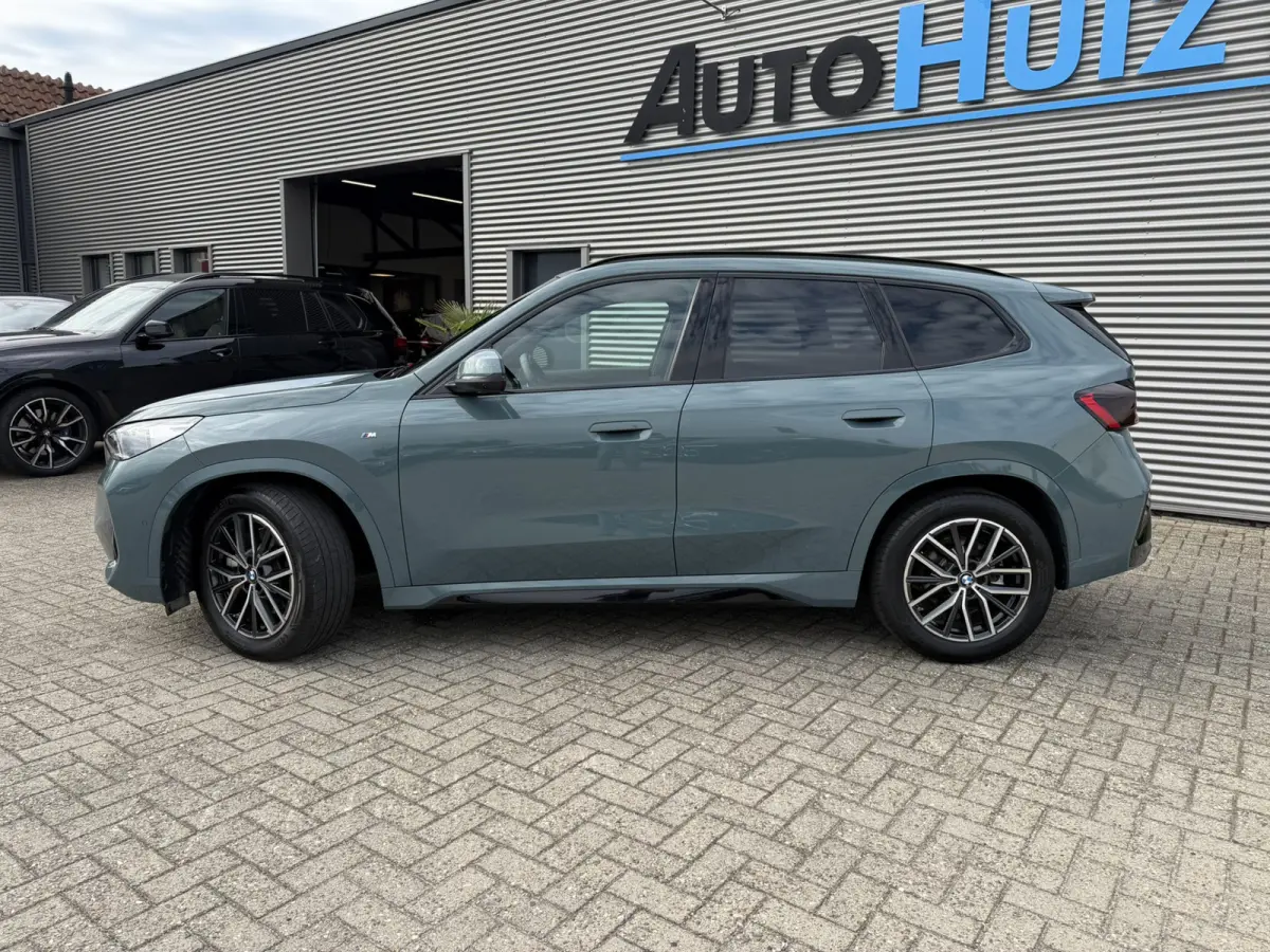 xDrive23i M Sport Panoramadak Trekhaak Head-Up Display Leder ACC Stoelverwarming Harman-Kardon Carplay 360 Camera Stuurwielverwarming