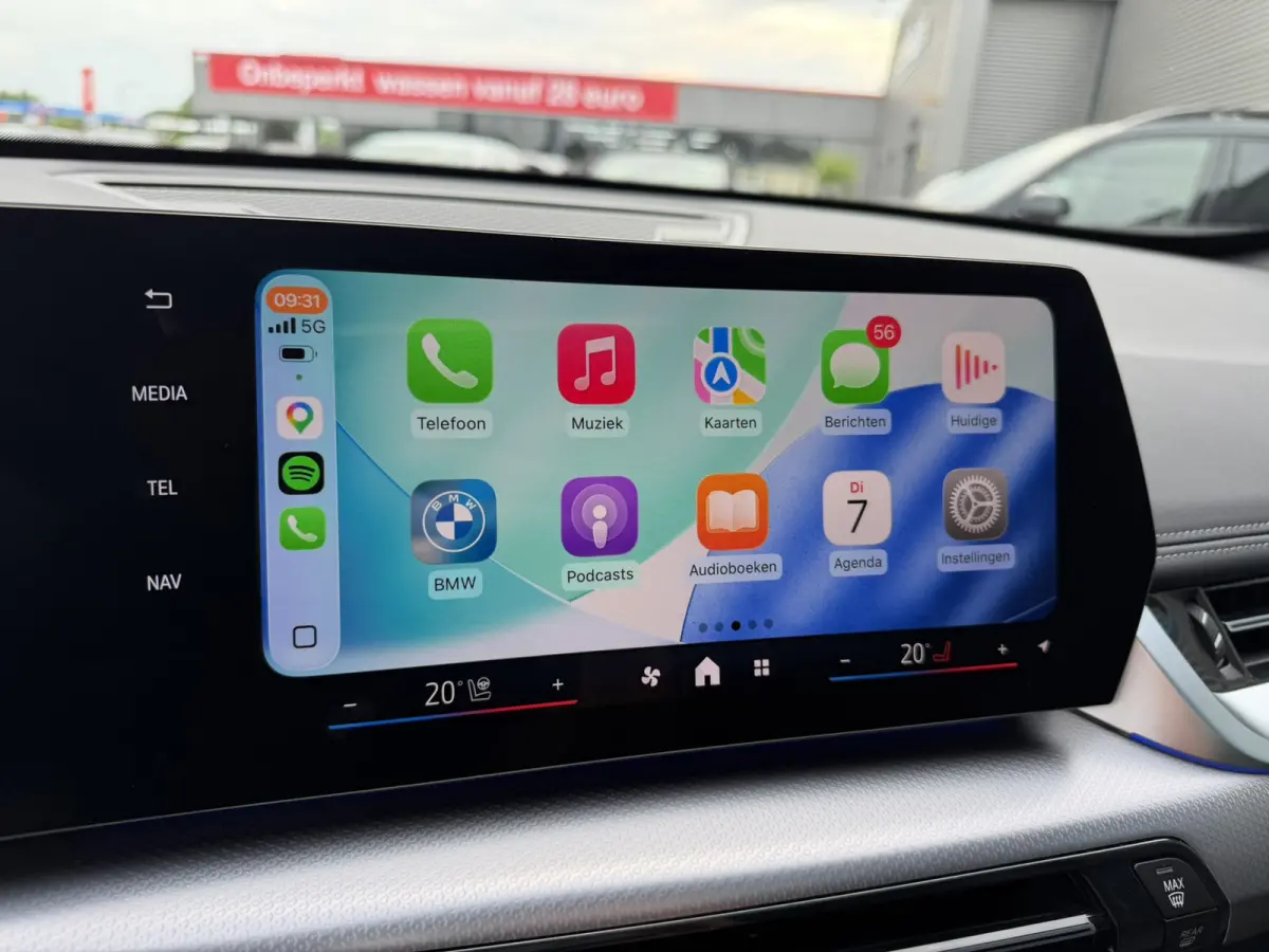 xDrive23i M Sport Panoramadak Trekhaak Head-Up Display Leder ACC Stoelverwarming Harman-Kardon Carplay 360 Camera Stuurwielverwarming