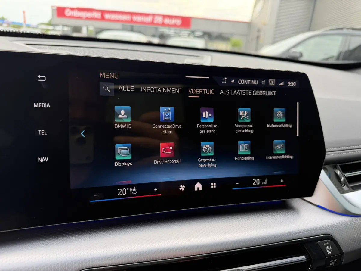 xDrive23i M Sport Panoramadak Trekhaak Head-Up Display Leder ACC Stoelverwarming Harman-Kardon Carplay 360 Camera Stuurwielverwarming