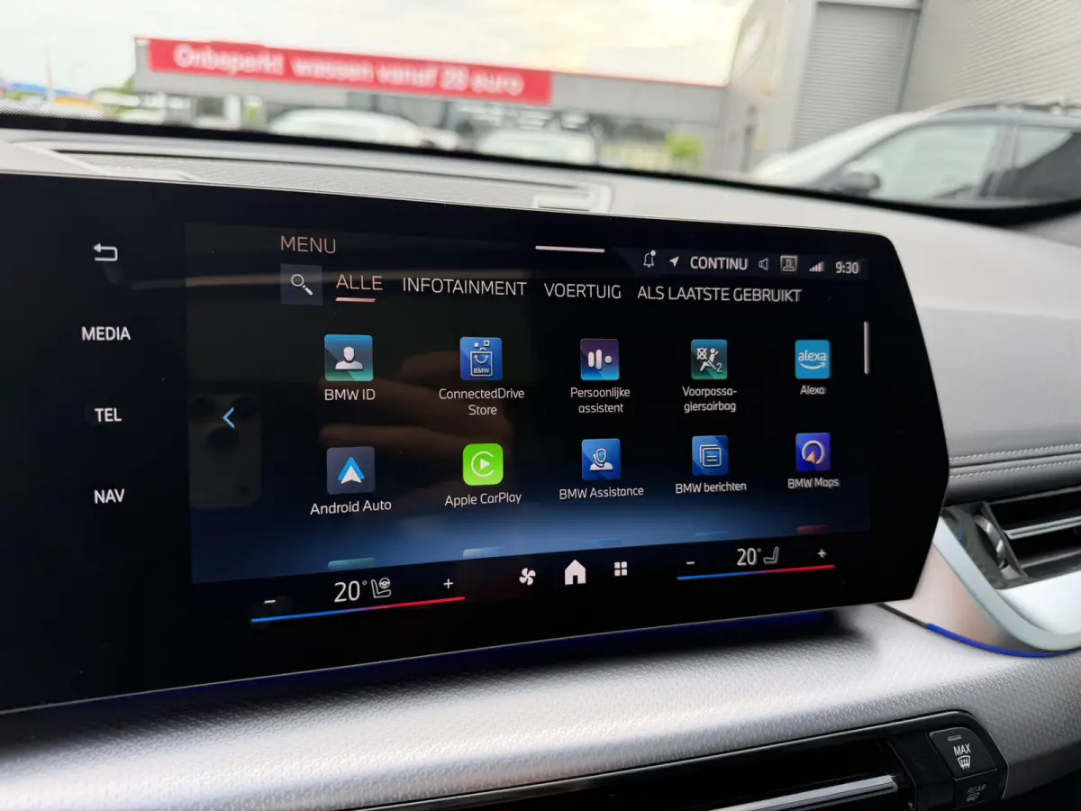 xDrive23i M Sport Panoramadak Trekhaak Head-Up Display Leder ACC Stoelverwarming Harman-Kardon Carplay 360 Camera Stuurwielverwarming