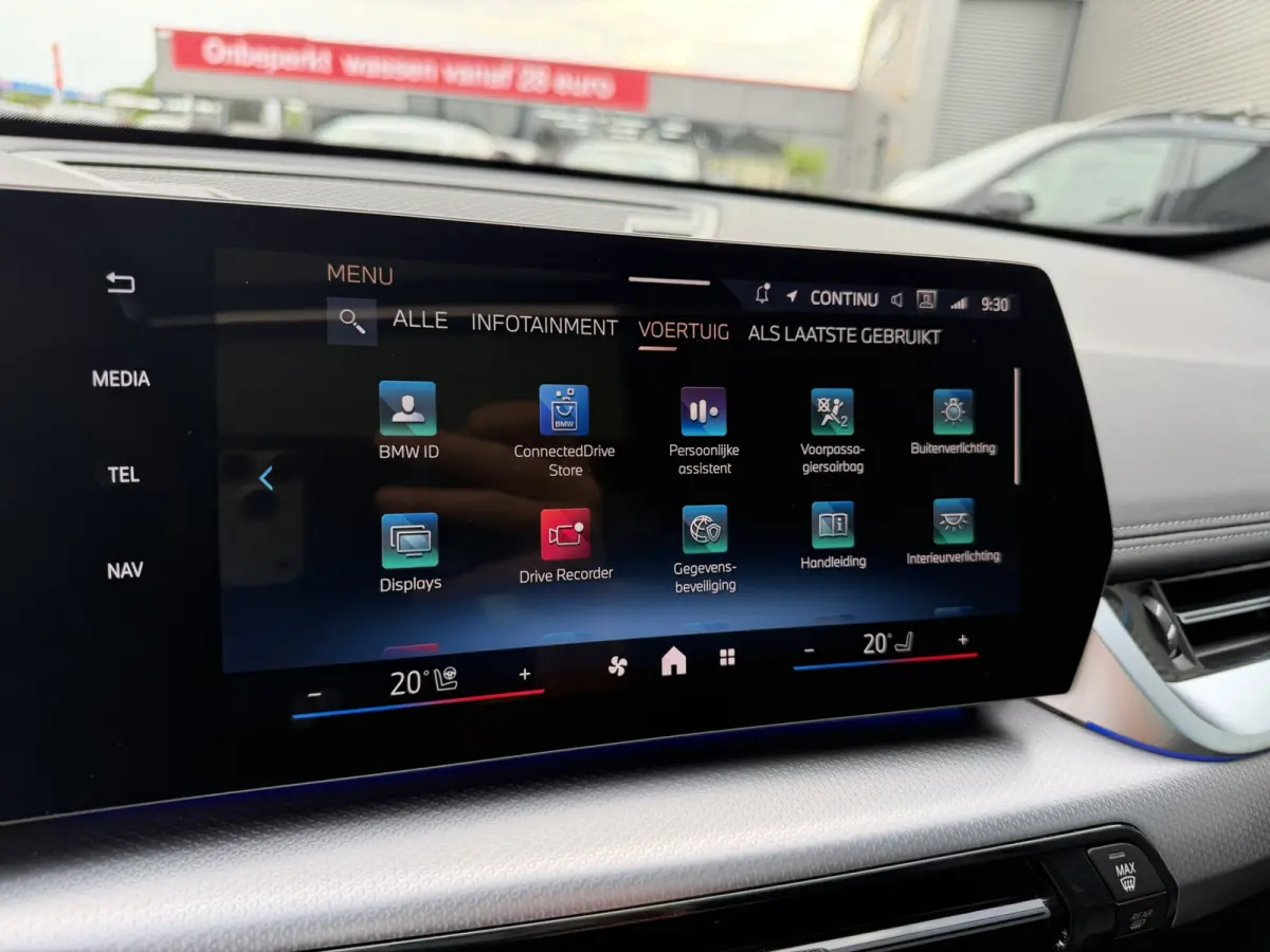 xDrive23i M Sport Panoramadak Trekhaak Head-Up Display Leder ACC Stoelverwarming Harman-Kardon Carplay 360 Camera Stuurwielverwarming