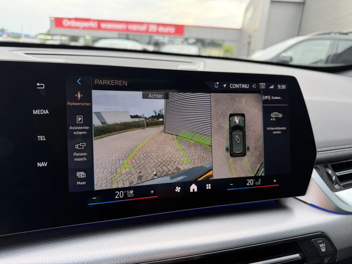 xDrive23i M Sport Panoramadak Trekhaak Head-Up Display Leder ACC Stoelverwarming Harman-Kardon Carplay 360 Camera Stuurwielverwarming