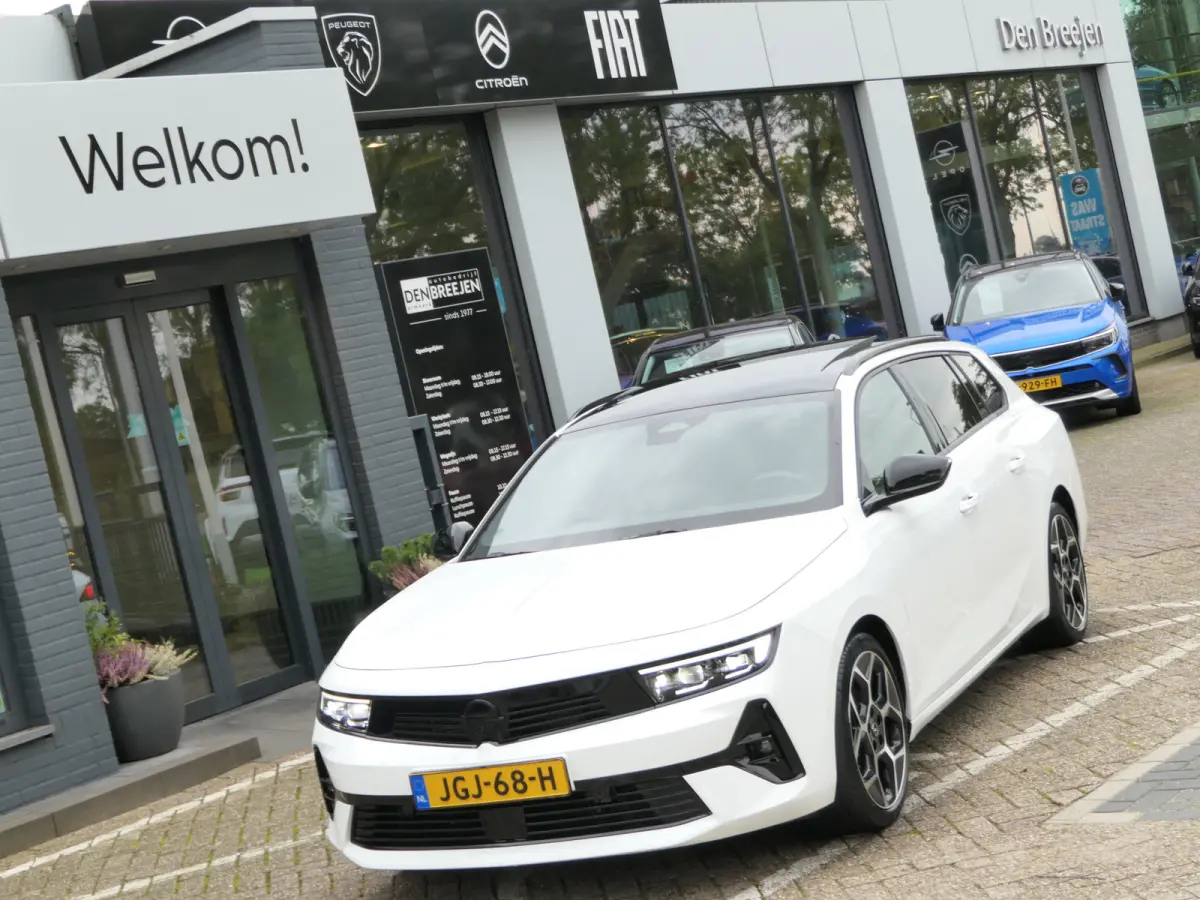 ST 1.6 Turbo 180pk Plug In Hybrid Ultimate | Panoramadak | Trekhaak | 18'' LMV