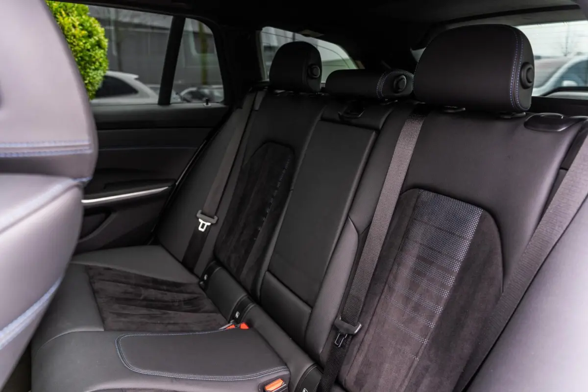 330e xDrive|M-PAKKET|PANO|TREKHAAK|19''