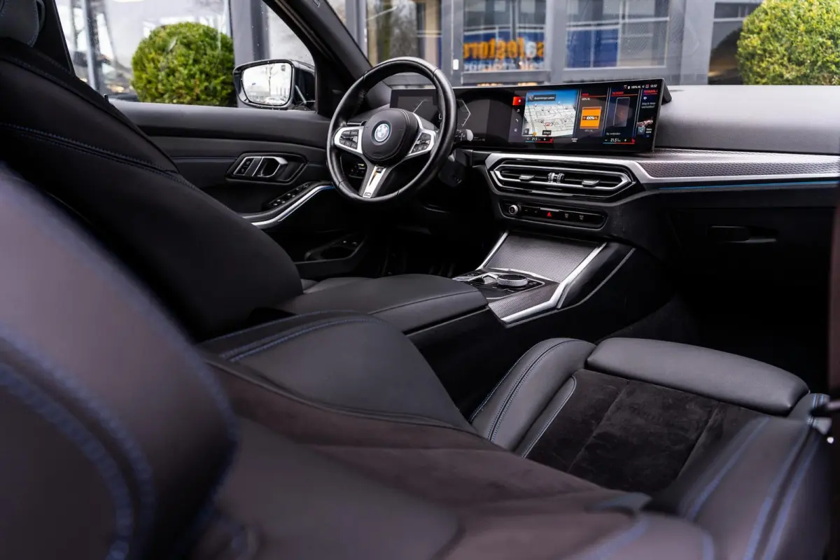 330e xDrive|M-PAKKET|PANO|TREKHAAK|19''