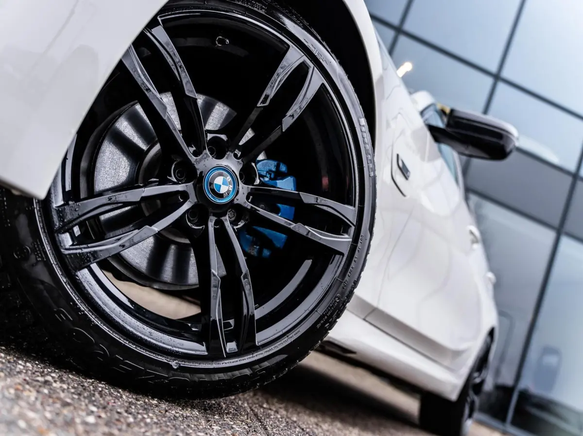 330e xDrive|M-PAKKET|PANO|TREKHAAK|19''