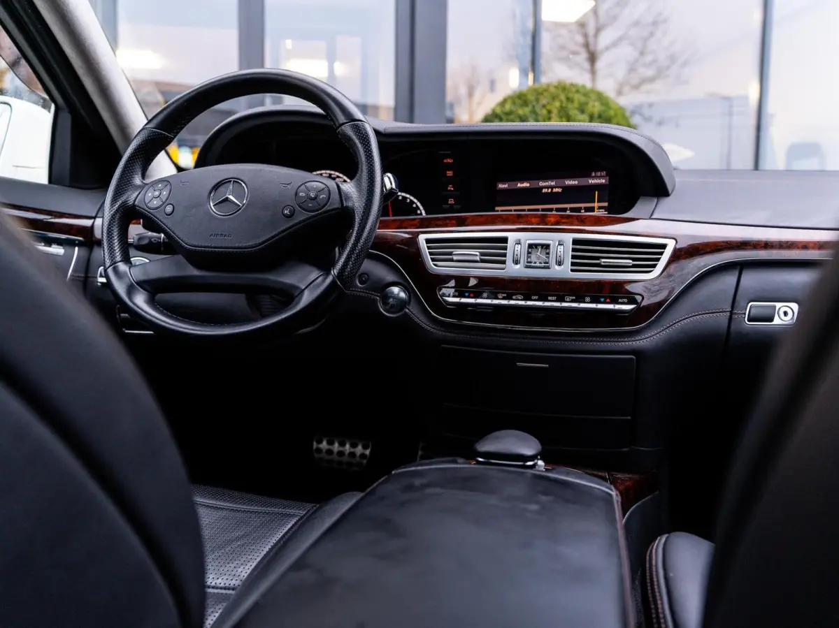 AMG S63 Lang|PANO|MASSAGE|NIGHT-VISION|H&K