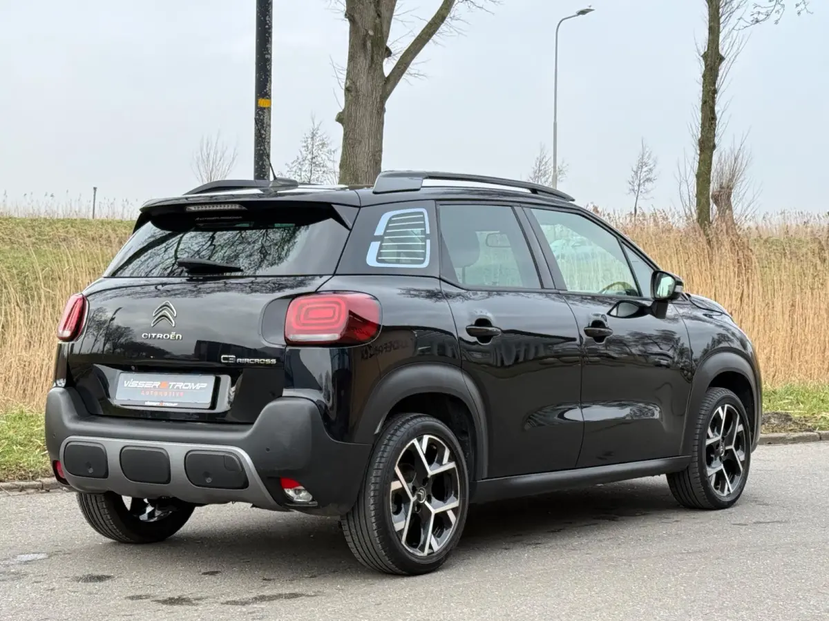 1.2 PureTech Shine 130pk Automaat - Noir Perla Nera - Panorama schuifdak/Carplay