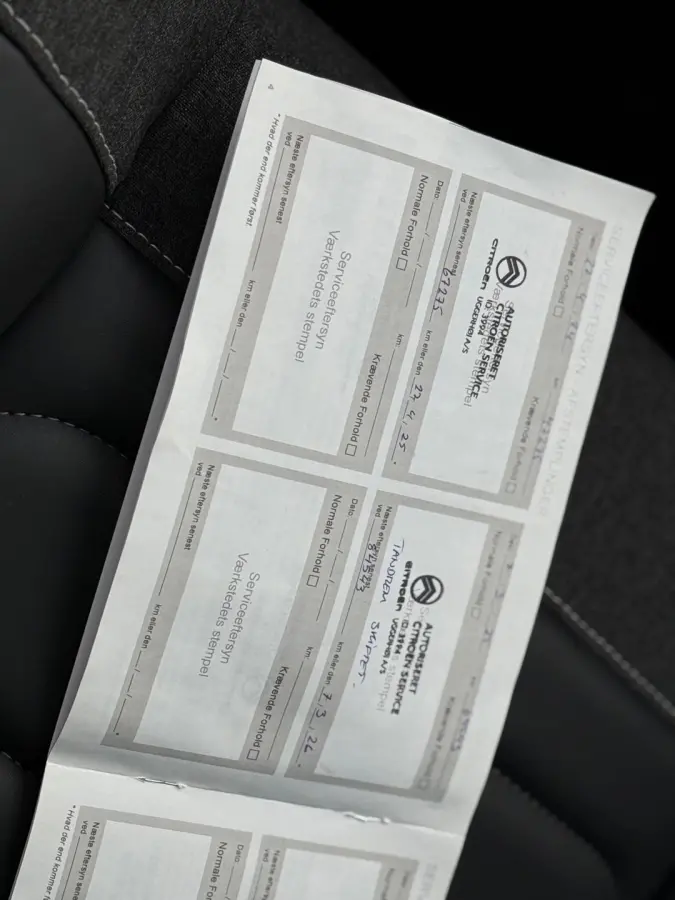 1.2 PureTech Shine 130pk Automaat - Noir Perla Nera - Panorama schuifdak/Carplay