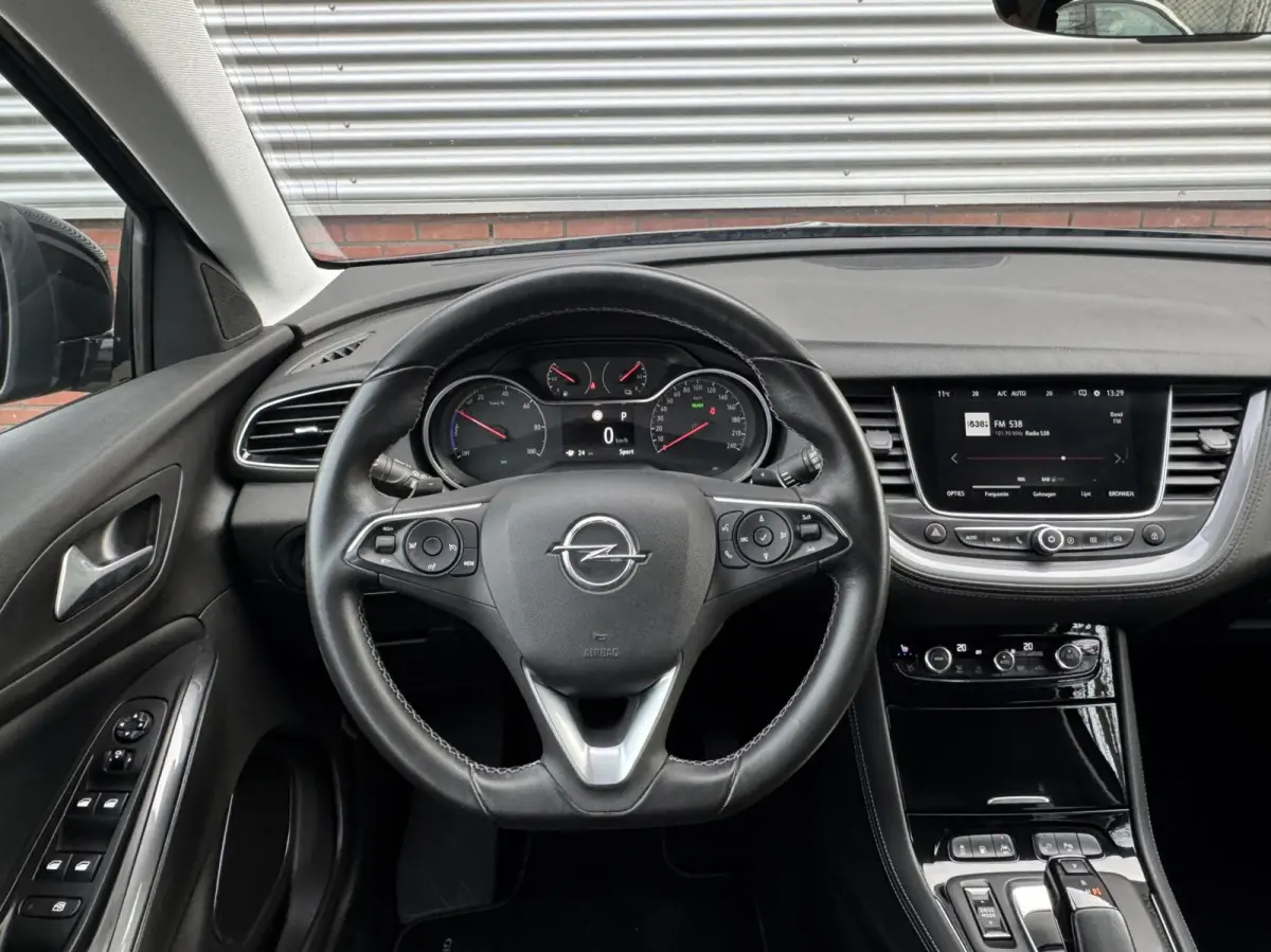 1.6 Turbo Hybrid4 244 PK Business Executive|SOH 99%!|Leer|Elek.Stoel|Camera|Keyless|Stoelverwaming/ventilatie|Carplay|Cruise|