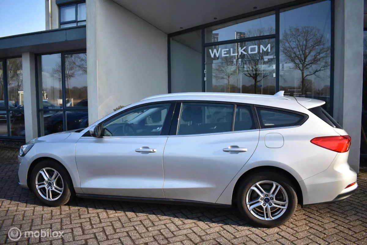 1.0 EcoBoost Hybrid Trend Edition 2022|Navi