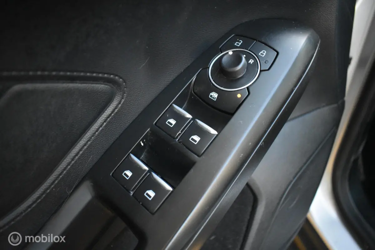 1.0 EcoBoost Hybrid Trend Edition 2022|Navi