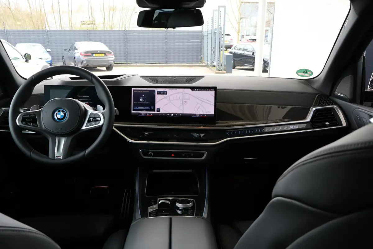 xDrive50e | SOH 100% |M Sport Pro | Driving Assistant Professional | Innovation Pack | Lederen Bekleding Merino