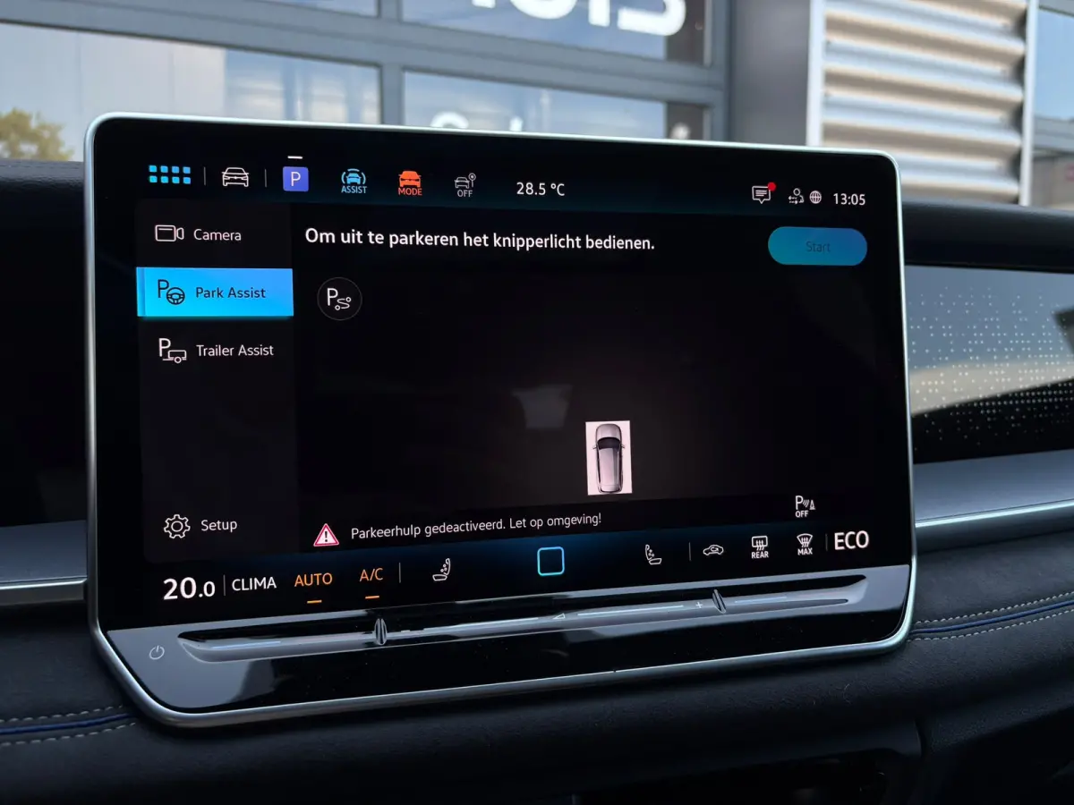 R-Line Edition | Trekhaak | 'App-Connect' draadloze smartphone integratie | Automatische afstandsregeling (Adaptive Cruise Control) | Buitenspiegels elektrisch instel-, verwarm- en inklapbaa