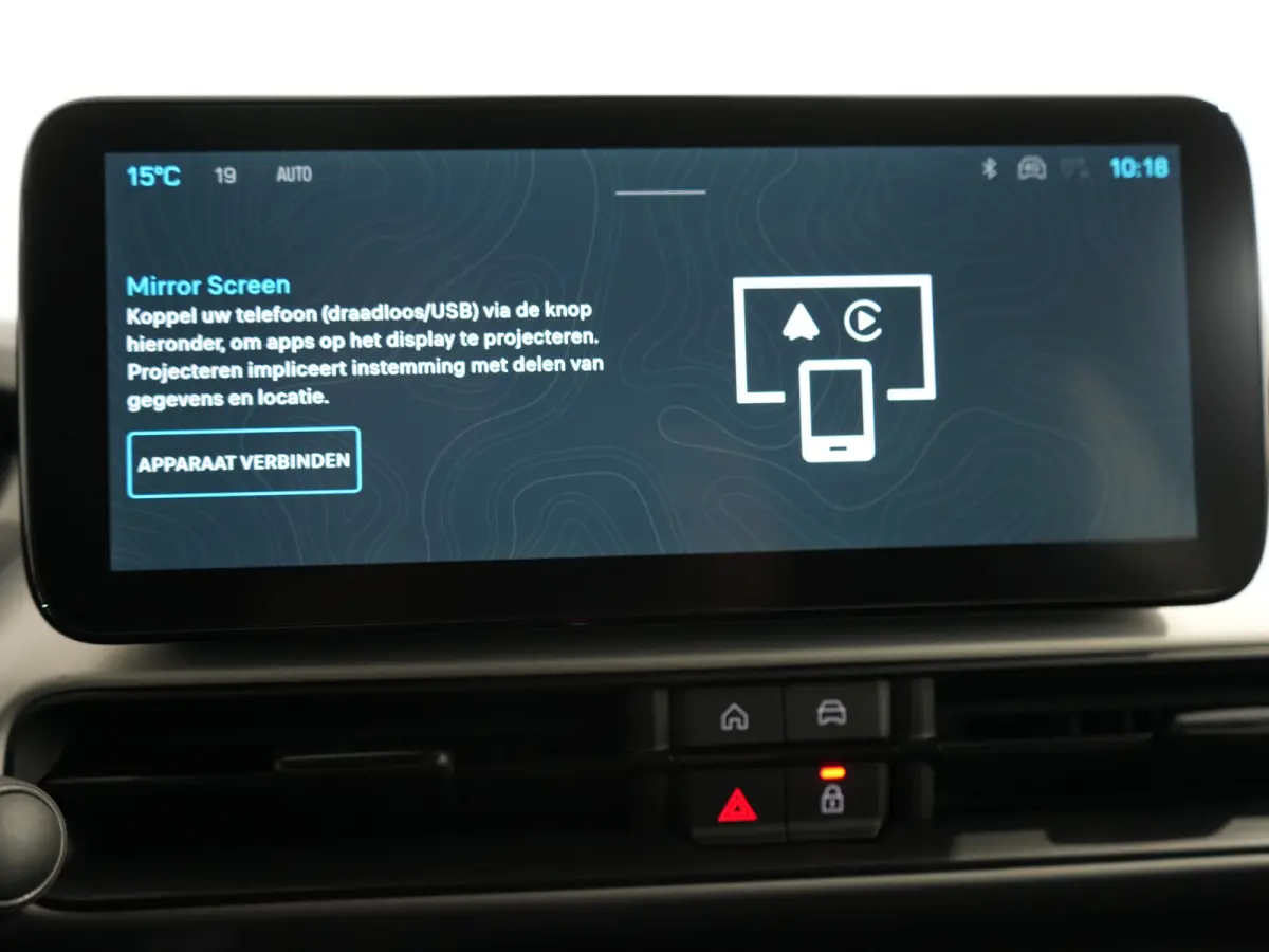Summit | 10,25" Infotainment met draadloos Apple Carplay en Android Auto | 18" Diamond Cut lichtmetalen velgen | 360 parkeersensoren