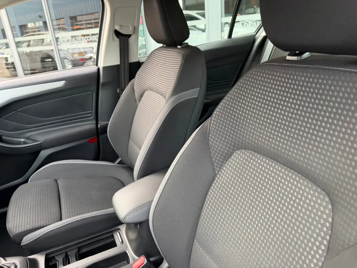 1.0 EB TREND EDITION BUSINESS NAVI AIRCO PDC