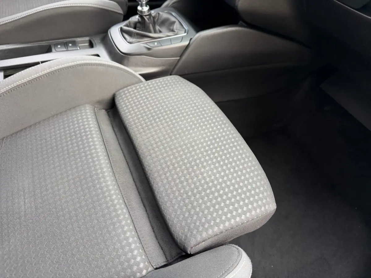1.0 EB TREND EDITION BUSINESS NAVI AIRCO PDC