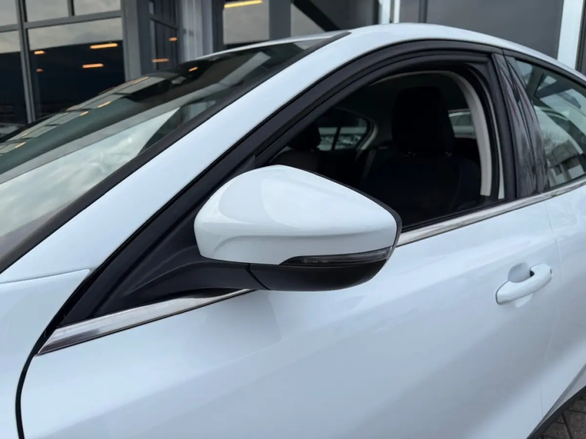 1.0 EB TREND EDITION BUSINESS NAVI AIRCO PDC