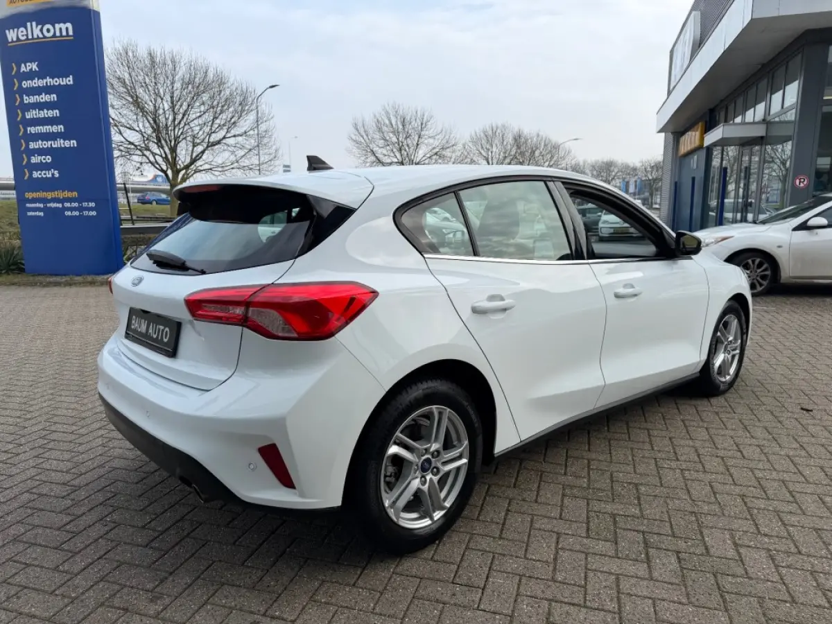 1.0 EB TREND EDITION BUSINESS NAVI AIRCO PDC
