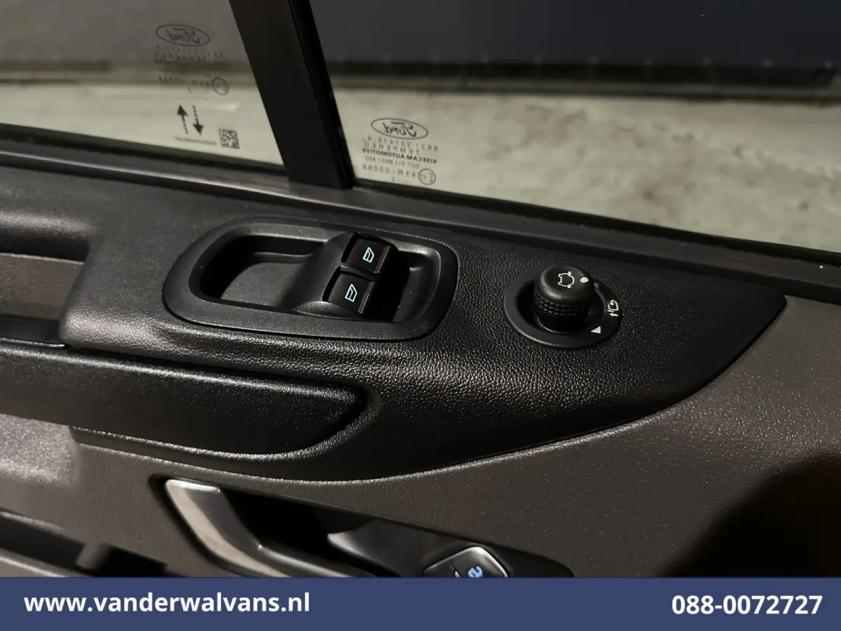 2.0 TDCI 130pk L2H1 Euro6 Airco | Camera | Apple Carplay | LED | Cruisecontrol | 2800kg Trekhaak Android Auto, Stoelverwarming, Verwarmde voorruit, Parkeersensoren
