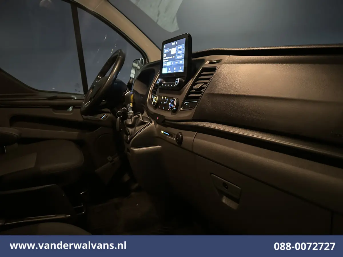 2.0 TDCI 130pk L2H1 Euro6 Airco | Camera | Apple Carplay | LED | Cruisecontrol | 2800kg Trekhaak Android Auto, Stoelverwarming, Verwarmde voorruit, Parkeersensoren