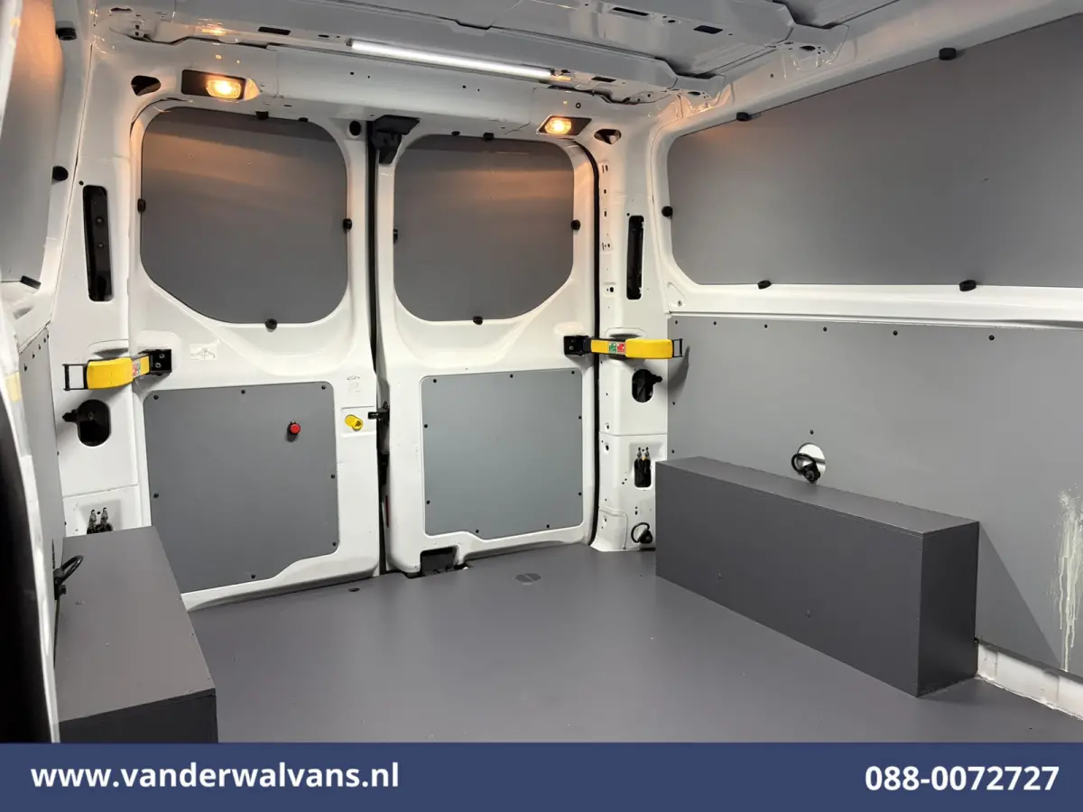 2.0 TDCI 130pk L2H1 Euro6 Airco | Camera | Apple Carplay | LED | Cruisecontrol | 2800kg Trekhaak Android Auto, Stoelverwarming, Verwarmde voorruit, Parkeersensoren