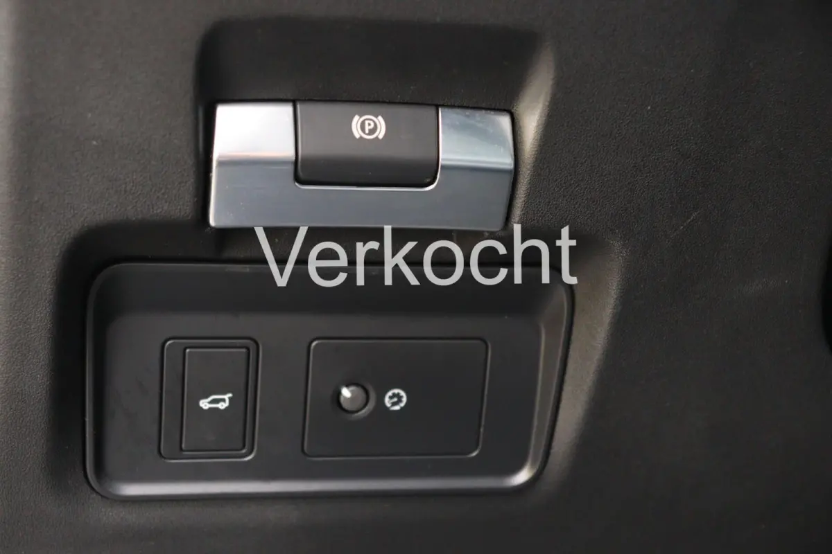 2.0 D150 l AUTOMAAT l FULL OPTION l LEDER l CAMERA