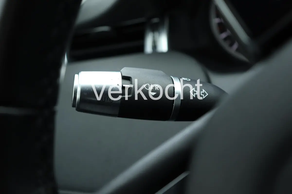 2.0 D150 l AUTOMAAT l FULL OPTION l LEDER l CAMERA