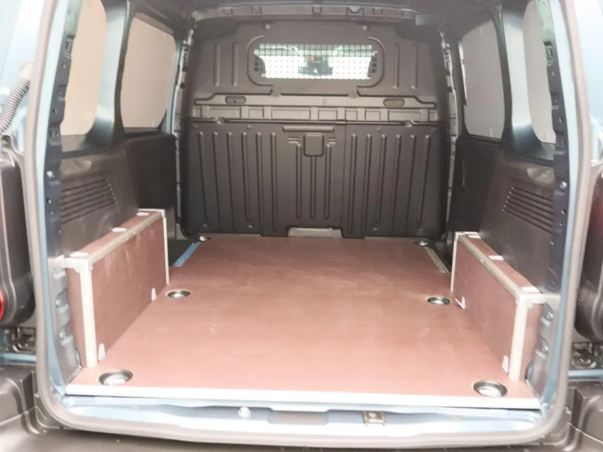 136 L1 50 kWh | Tot 8 jaar garantie | Betimmering | Navi | Camera