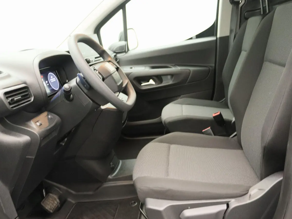 136 L1 50 kWh | Tot 8 jaar garantie | Betimmering | Navi | Camera