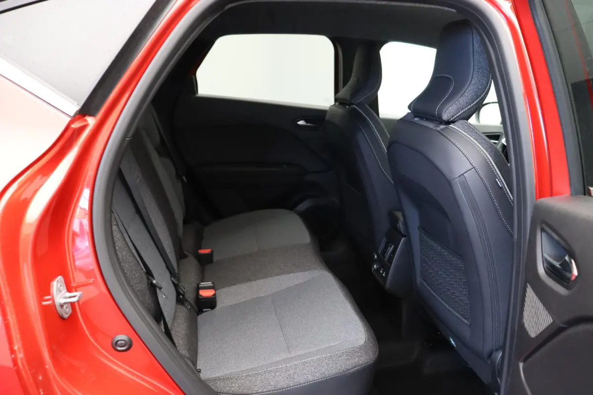 1.8 HEV AT Intense+ | Adaptive cruise control | Verwarmbaar voorruit | 18" lichtmetalen velgen |