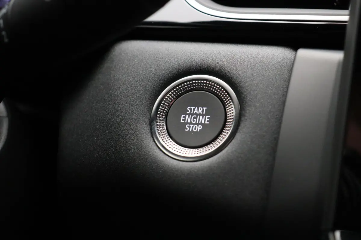 1.8 HEV AT Intense+ | Adaptive cruise control | Verwarmbaar voorruit | 18" lichtmetalen velgen |