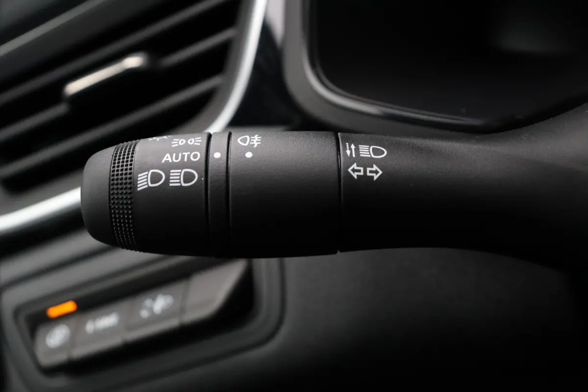 1.8 HEV AT Intense+ | Adaptive cruise control | Verwarmbaar voorruit | 18" lichtmetalen velgen |
