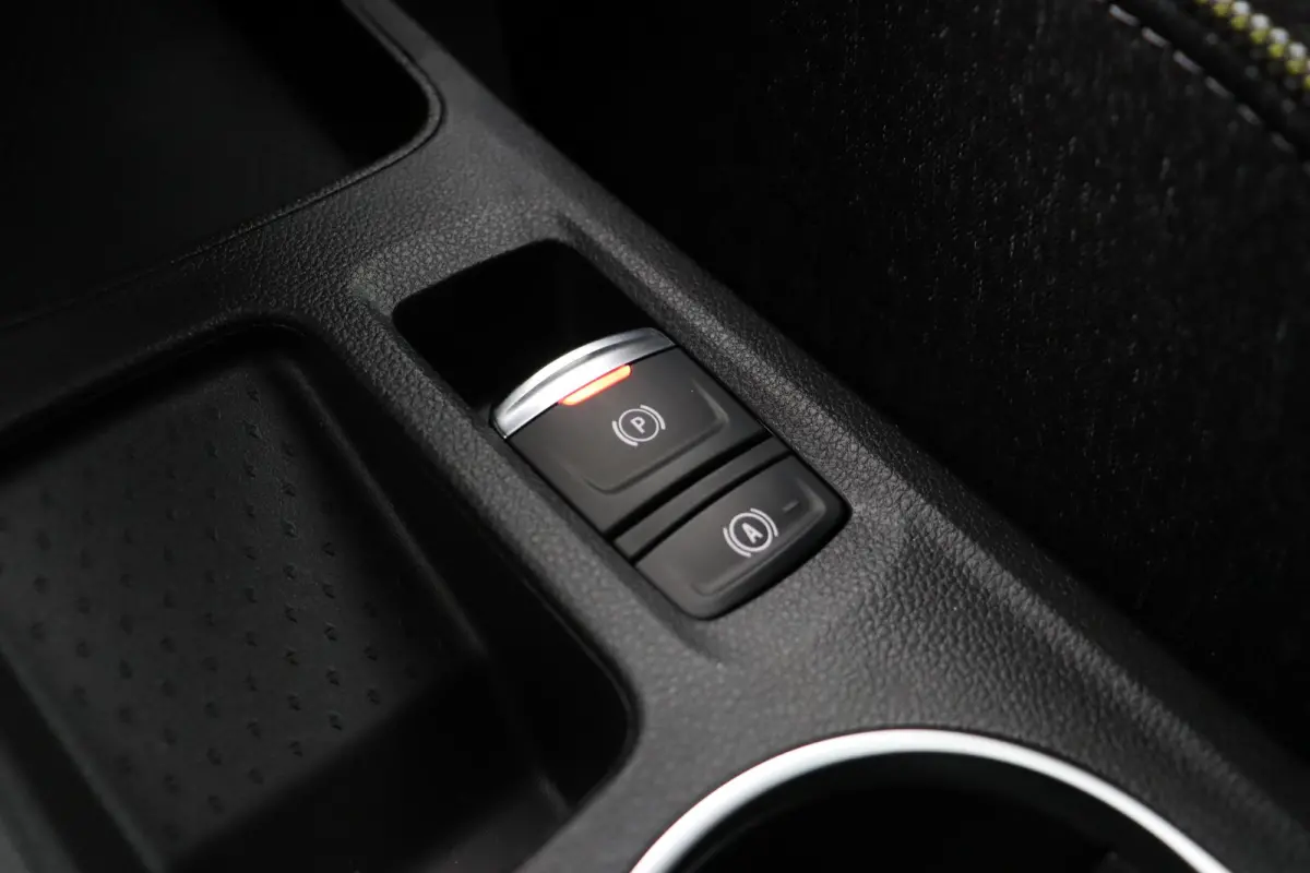 1.8 HEV AT Intense+ | Adaptive cruise control | Verwarmbaar voorruit | 18" lichtmetalen velgen |