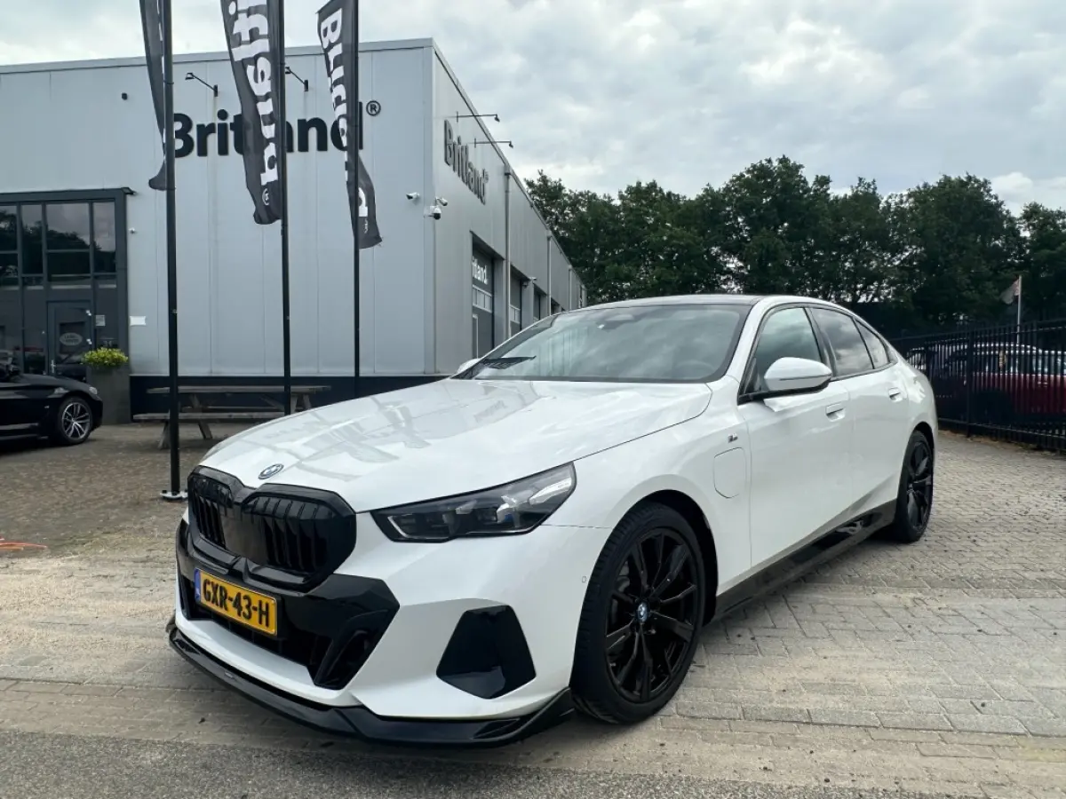 530e X-drive M-Sport bj2024 *Leer *Laser *NL auto *Cruise