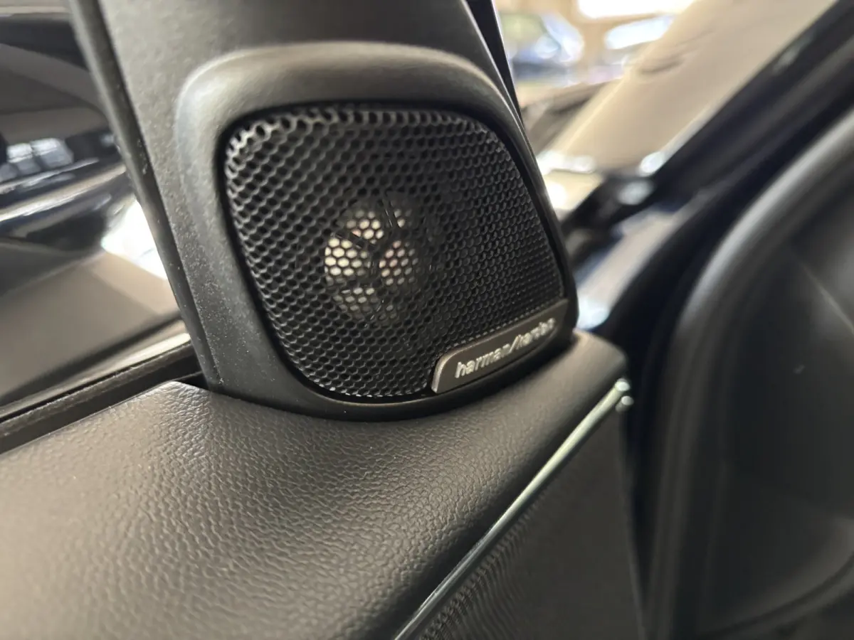 Cooper ALL4 MINI Yours Adaptive cruise Leder Panoramadak, Harman Kardon Head up Memory seats Adaptive Cruise