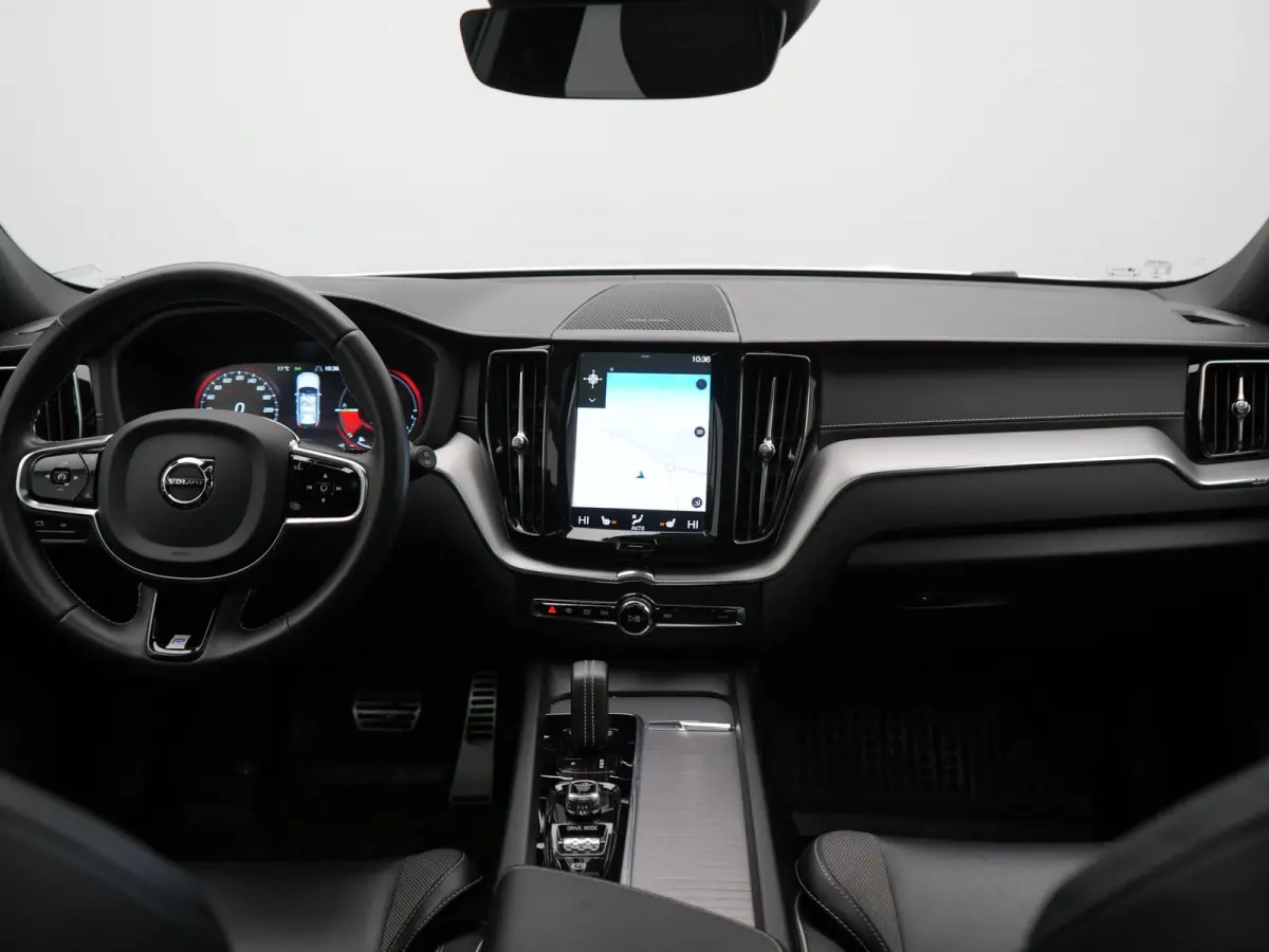 Recharge T8 AWD R-Design PHEV 391pk Dealer O.H. | Panodak | Luchtvering | Head Up | Camera | Harman & Kardon | Sportstoelen Memory & Verwarmd | 21"L.M | Apple Carplay | Keyless | Blis | Virt