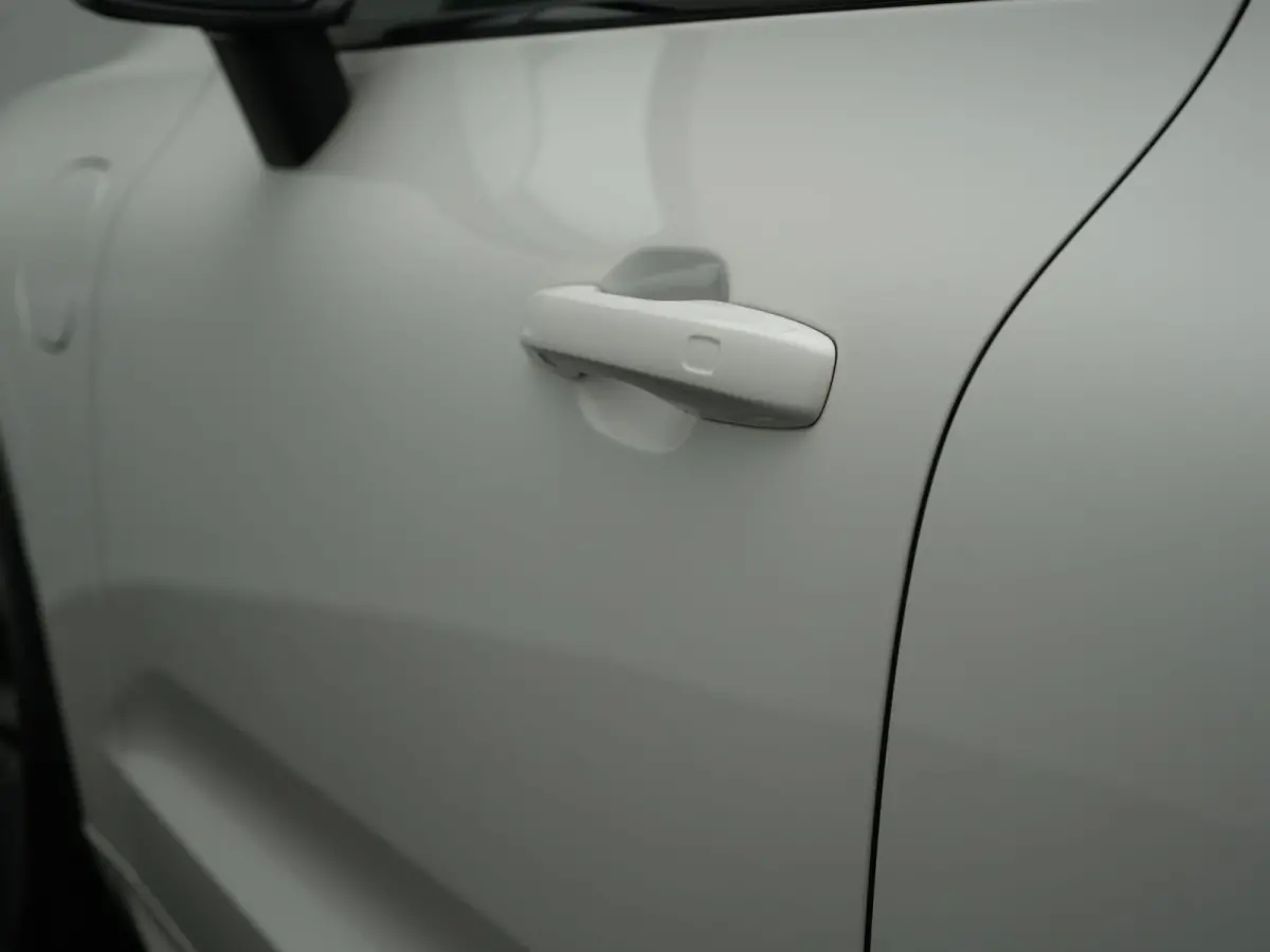 Recharge T8 AWD R-Design PHEV 391pk Dealer O.H. | Panodak | Luchtvering | Head Up | Camera | Harman & Kardon | Sportstoelen Memory & Verwarmd | 21"L.M | Apple Carplay | Keyless | Blis | Virt