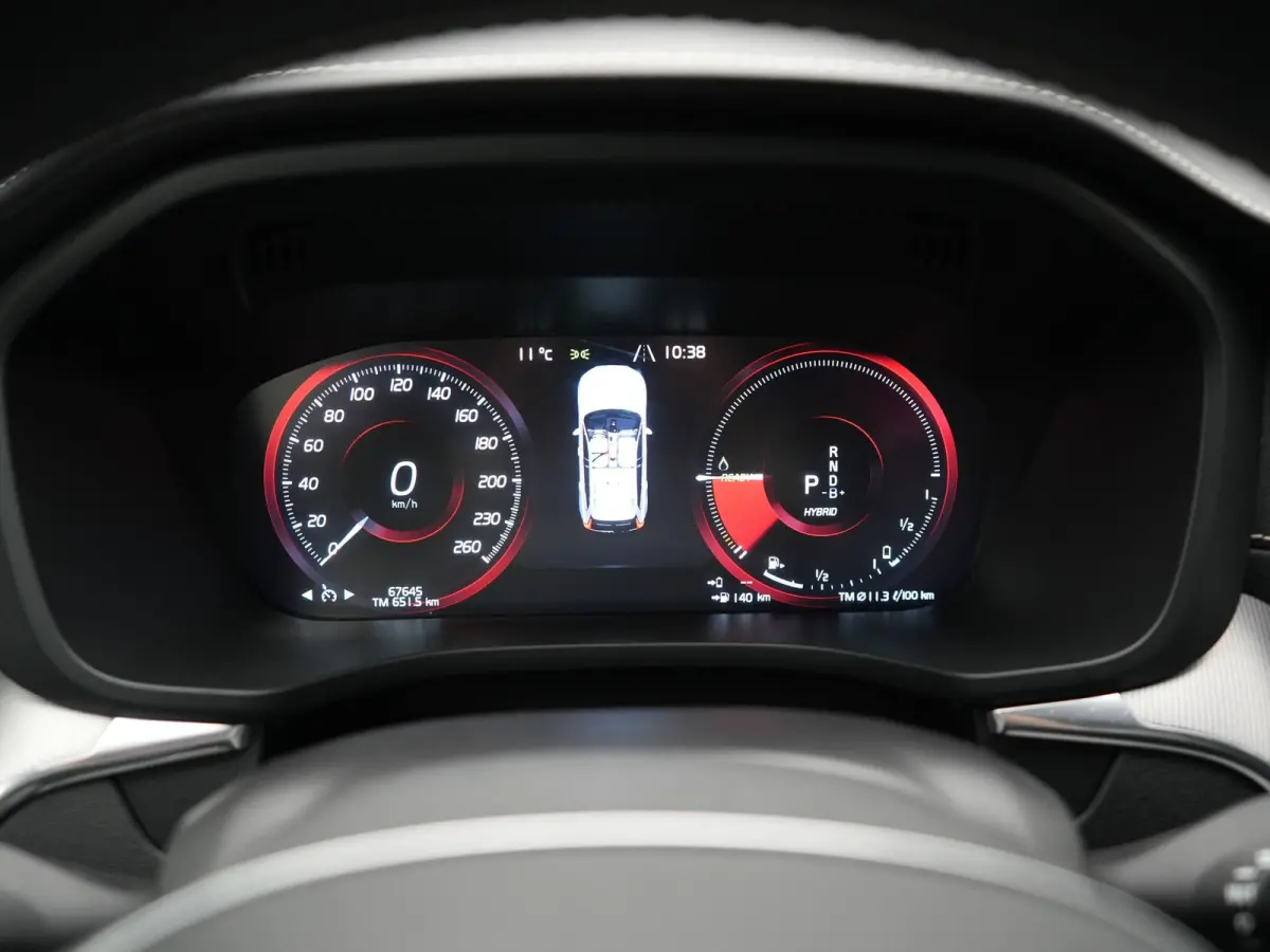 Recharge T8 AWD R-Design PHEV 391pk Dealer O.H. | Panodak | Luchtvering | Head Up | Camera | Harman & Kardon | Sportstoelen Memory & Verwarmd | 21"L.M | Apple Carplay | Keyless | Blis | Virt