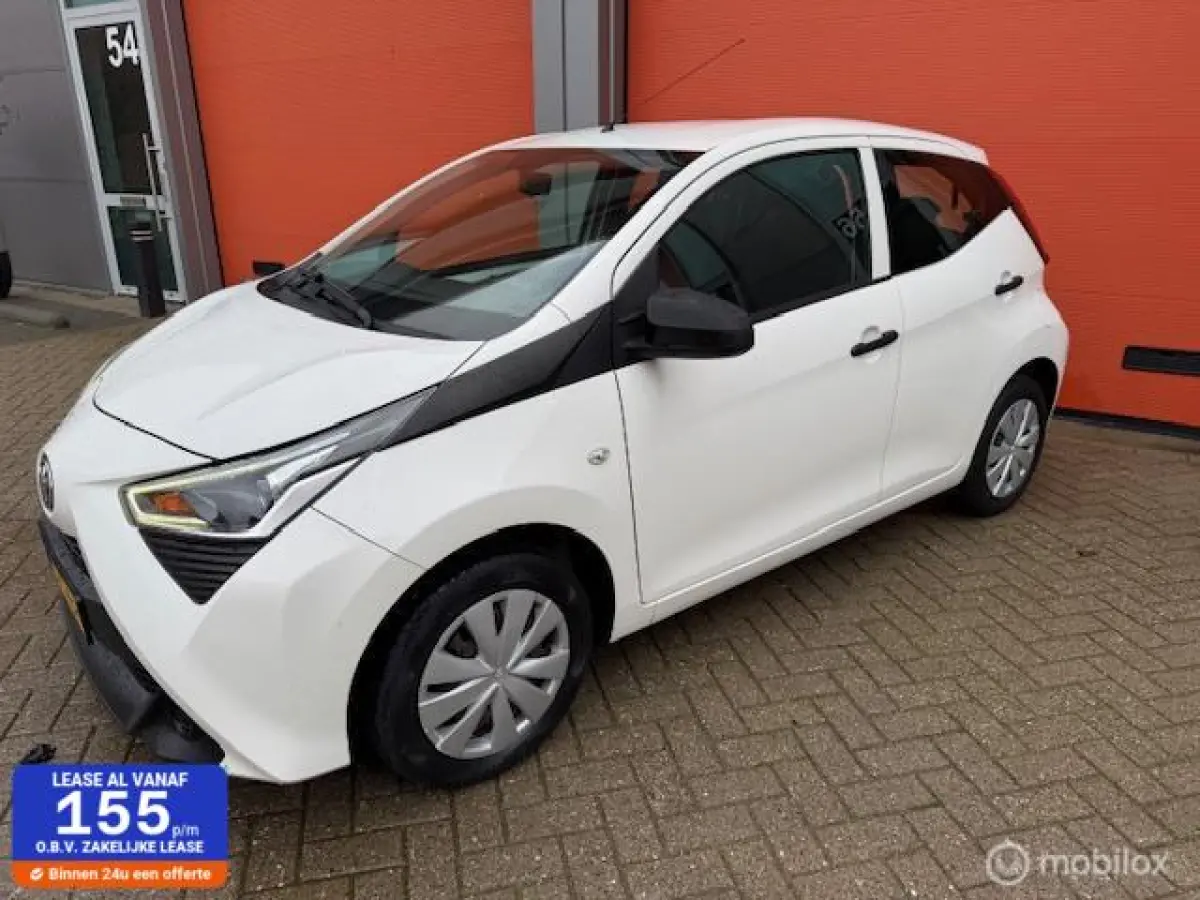 1.0 VVT-i x-fun 5 DEURS 76.000 KM NAP AIRCO