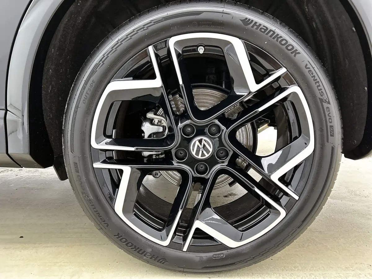 1.5 eHybrid R-Line Edition | 204PK | Automaat | Panoramaschuif-kanteldak | Black Style Pakket | Camera |