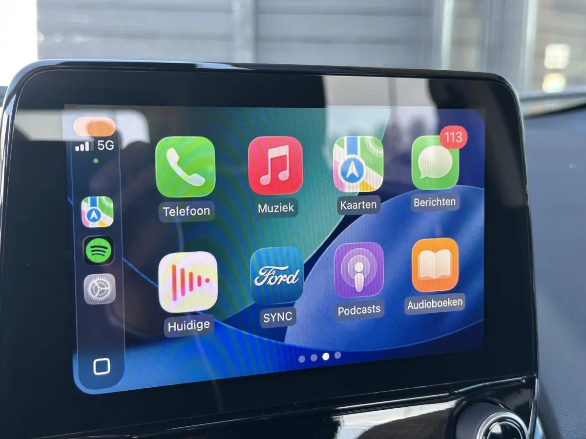 1.0 EcoBoost ST-Line Black 125PK | ZEER NETTE STAAT | BOMVOL | NIEUWE D-RIEM + BEURT | Achteruitrijcamera | Stoelverwarming | Stuurverwarming | Voorruitverwarming | Navigatie | Apple Carplay