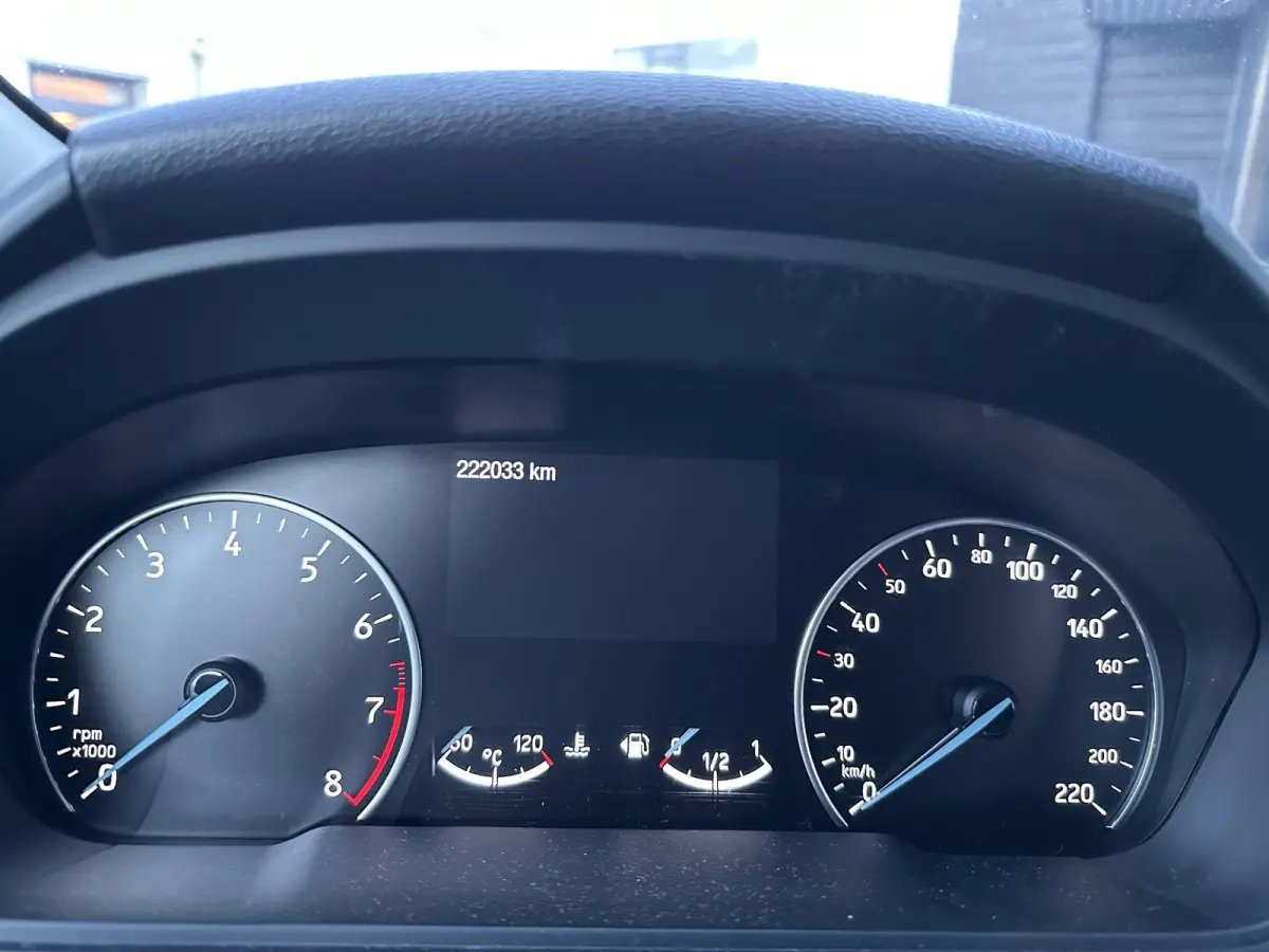 1.0 EcoBoost ST-Line Black 125PK | ZEER NETTE STAAT | BOMVOL | NIEUWE D-RIEM + BEURT | Achteruitrijcamera | Stoelverwarming | Stuurverwarming | Voorruitverwarming | Navigatie | Apple Carplay